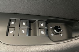 valkoinen Audi A6 2020 kuva 33.