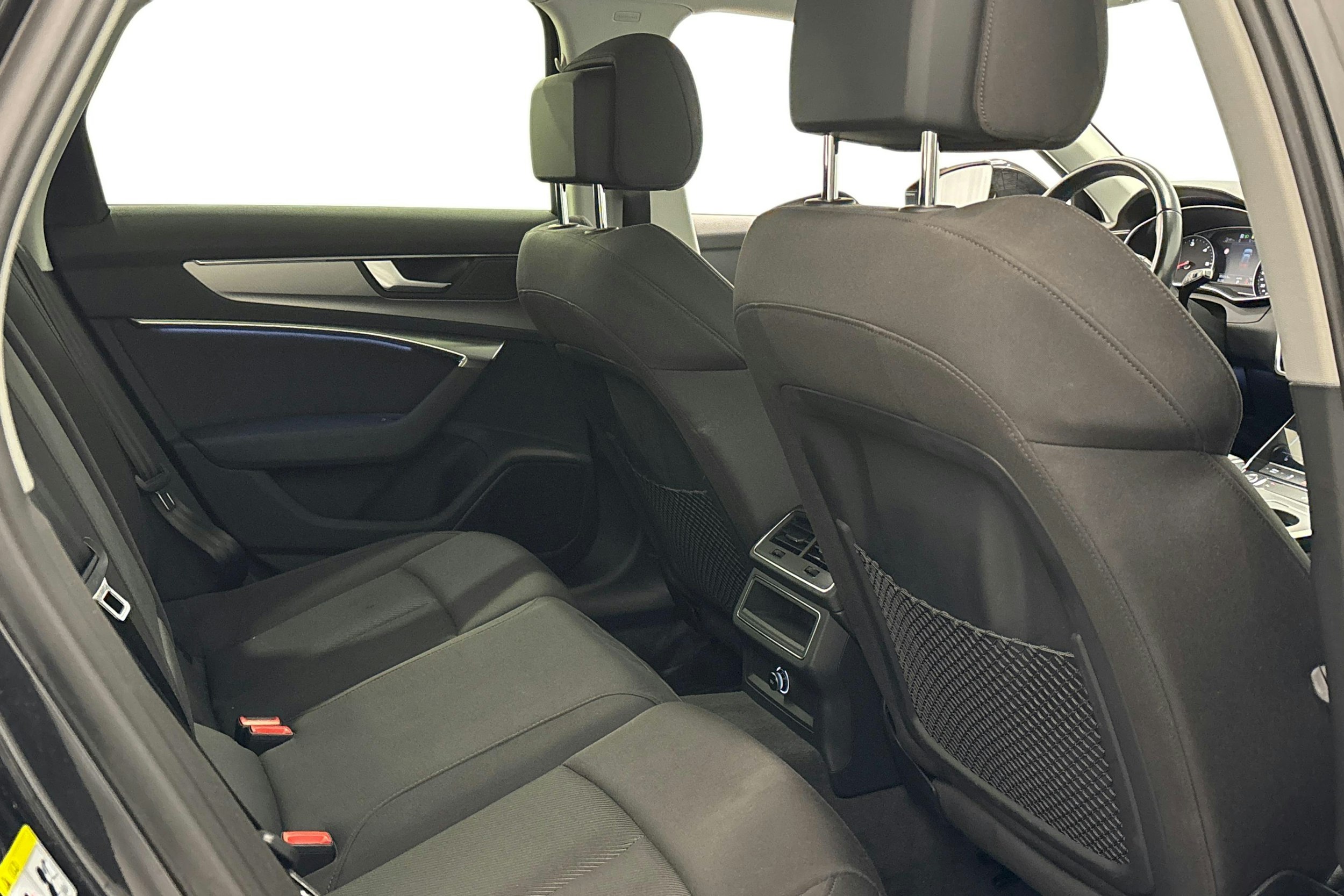 harmaa Audi A6 2020 kuva 11.