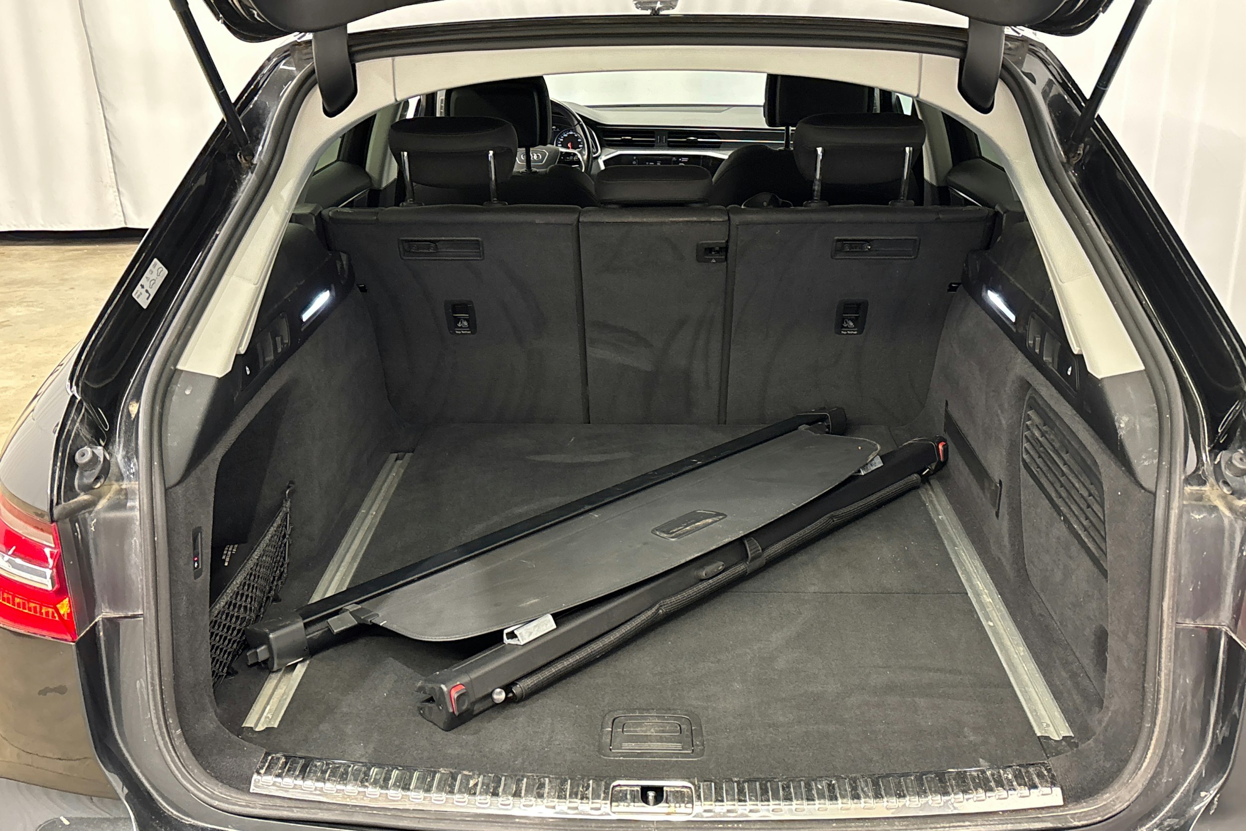 harmaa Audi A6 2020 kuva 14.