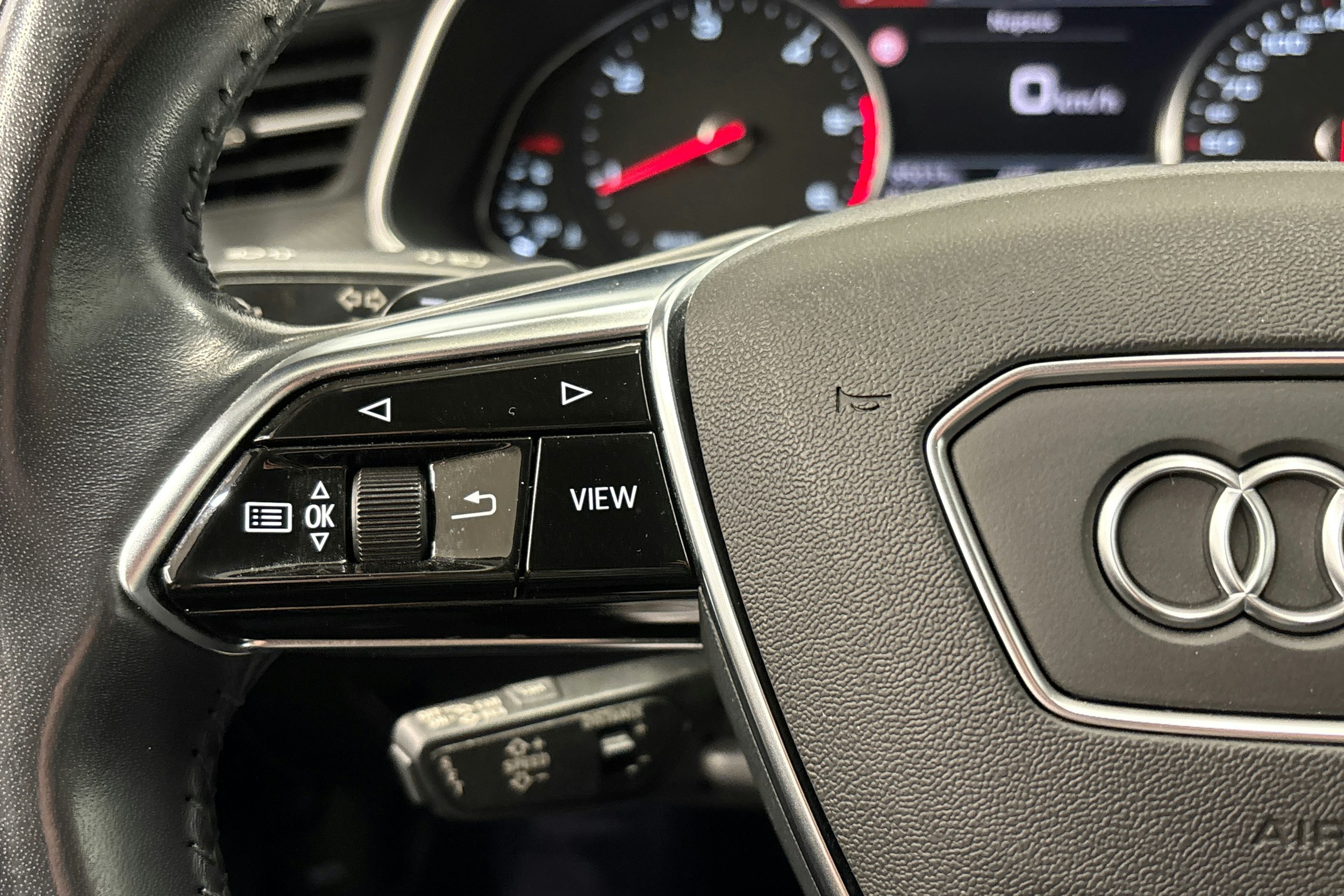 harmaa Audi A6 2020 kuva 17.