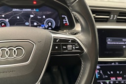 musta Audi A6 2020 kuva 16.