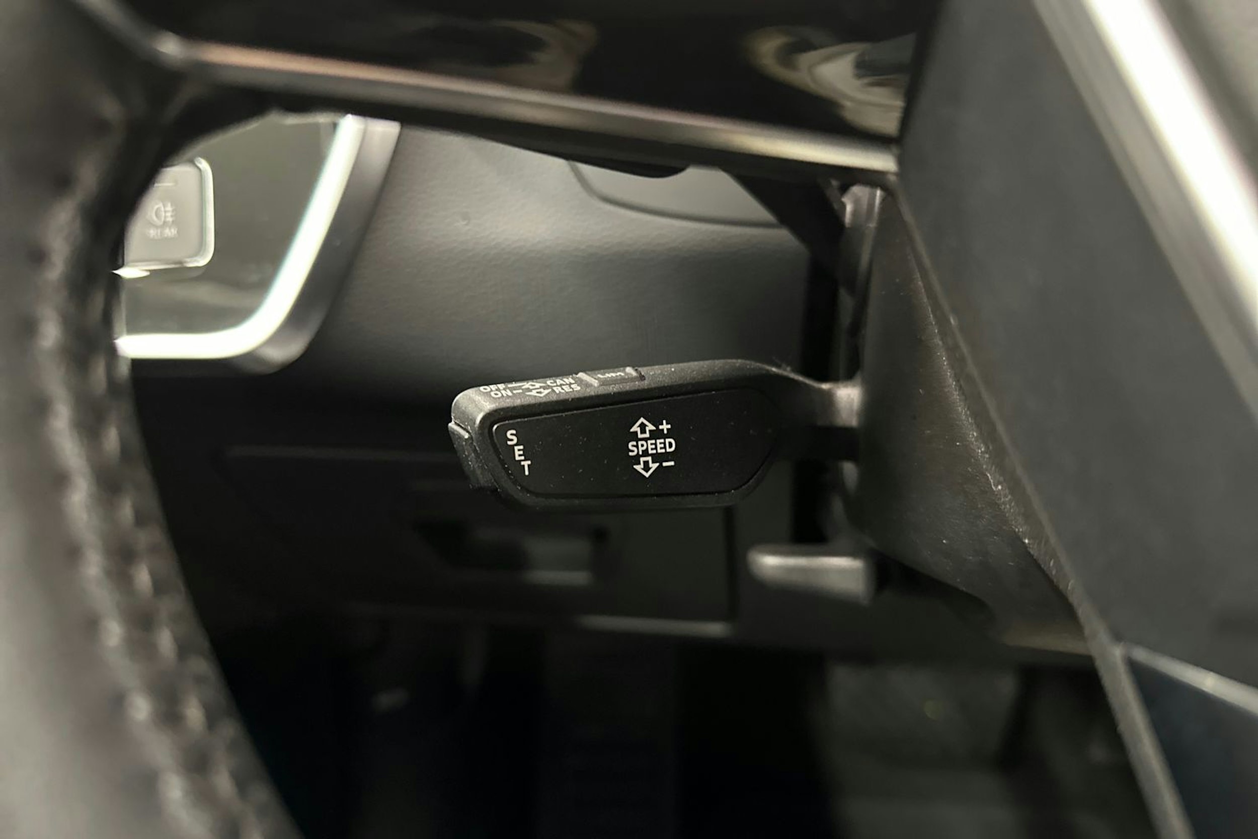 musta Audi A6 2020 kuva 17.