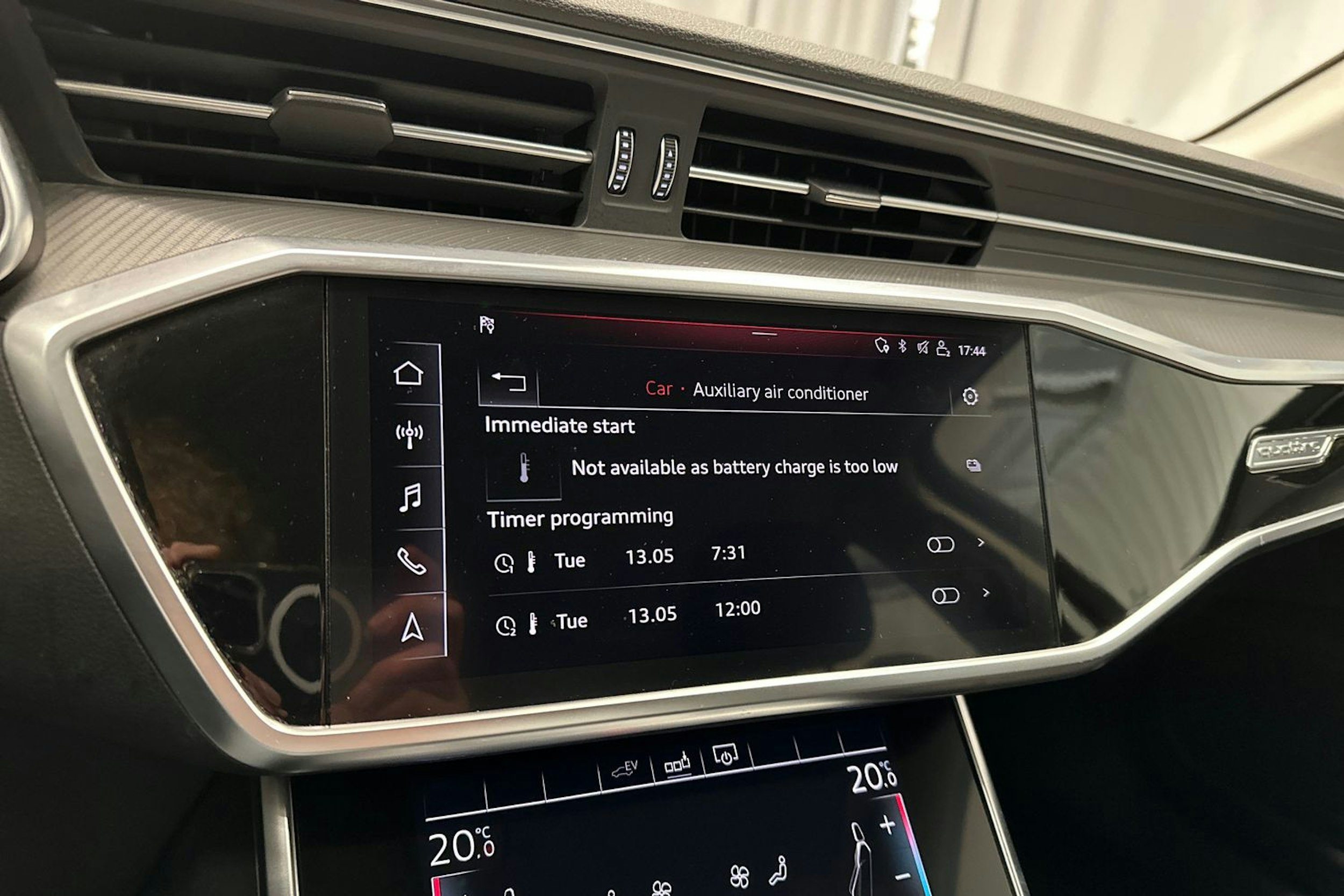 musta Audi A6 2020 kuva 25.