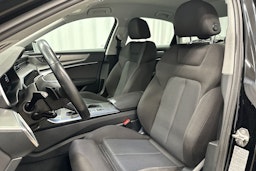 musta Audi A6 2020 kuva 29.