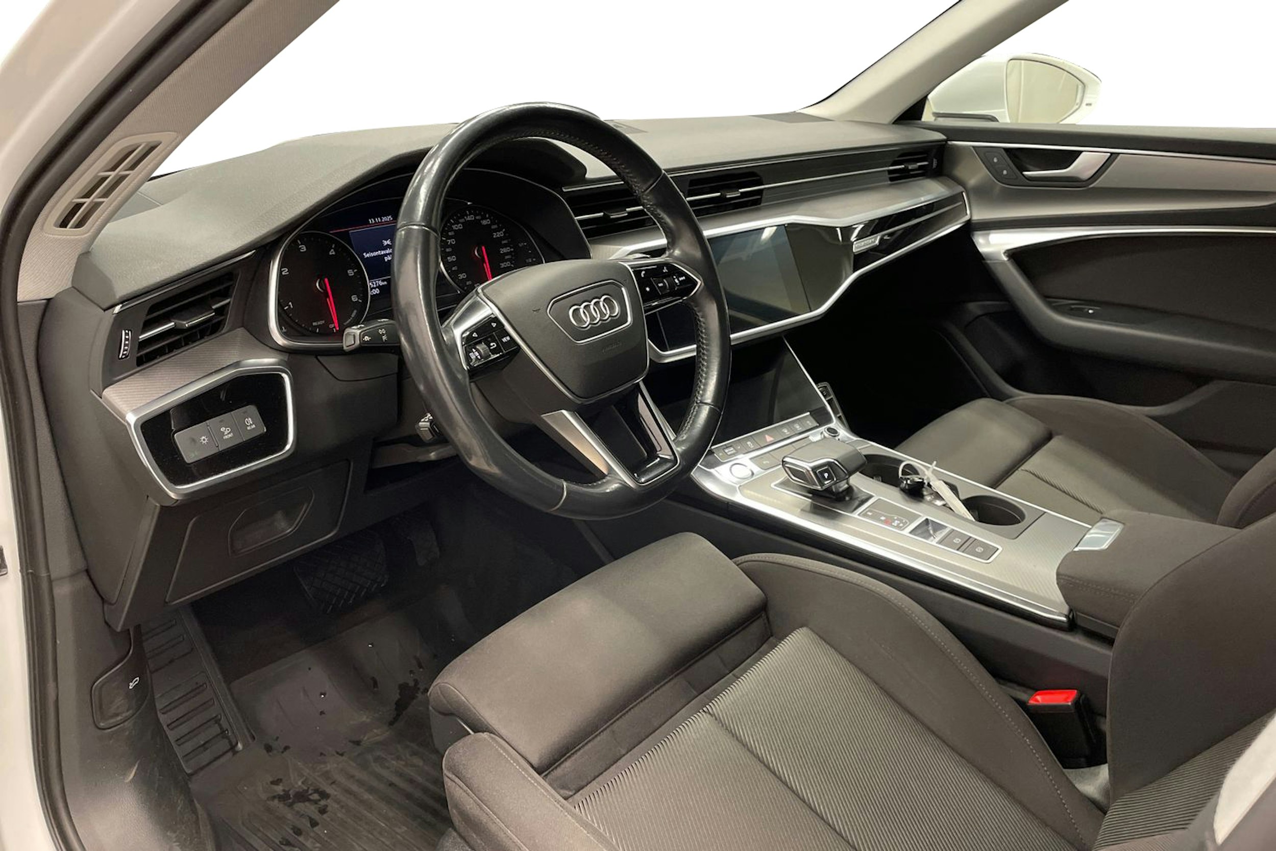 Valkoinen Audi A6 2020 kuva 7.