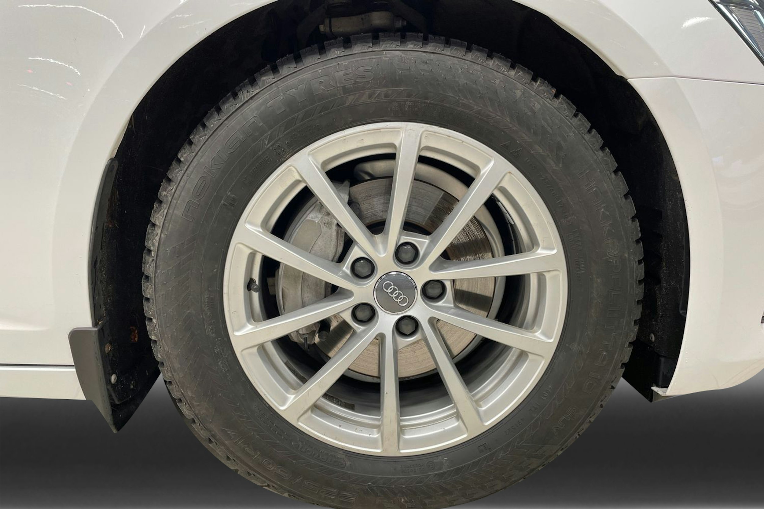 Valkoinen Audi A6 2020 kuva 11.