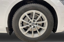 Valkoinen Audi A6 2020 kuva 11.