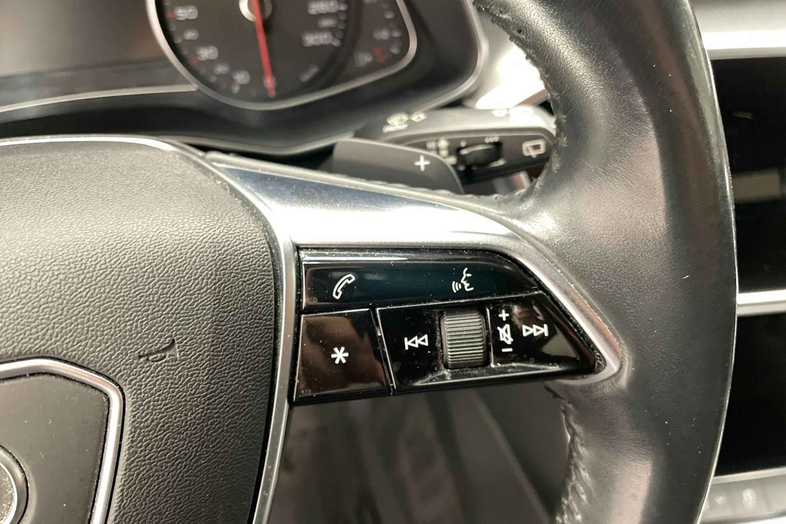 Valkoinen Audi A6 2020 kuva 18.