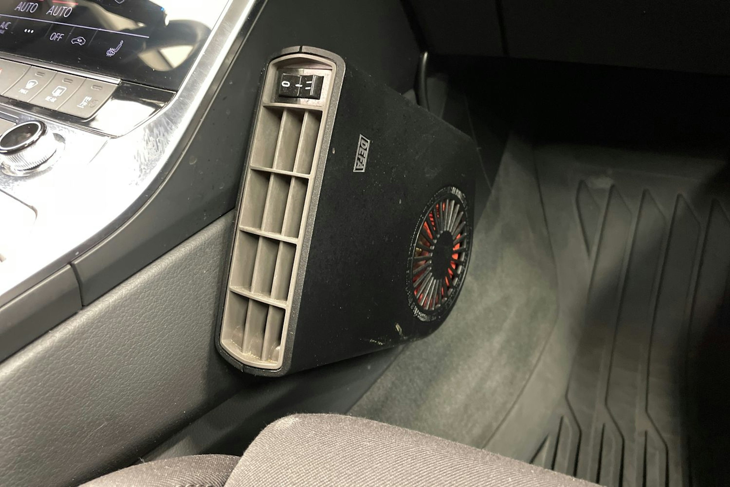 Valkoinen Audi A6 2020 kuva 24.