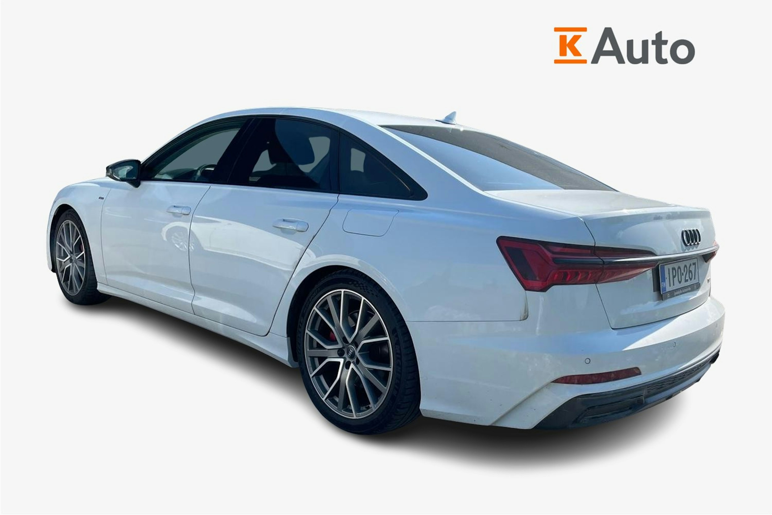 valkoinen Audi A6 2020 kuva 2.
