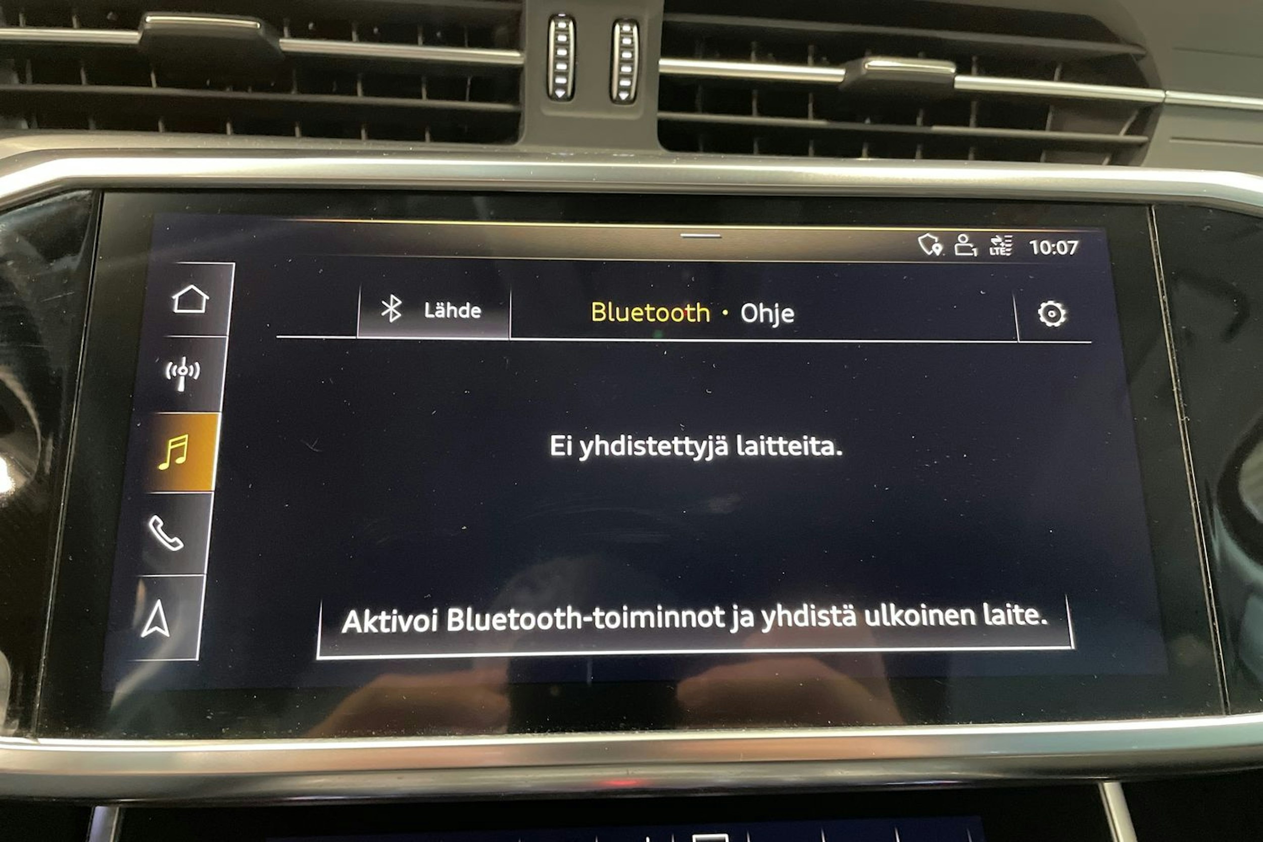 valkoinen Audi A6 2020 kuva 25.
