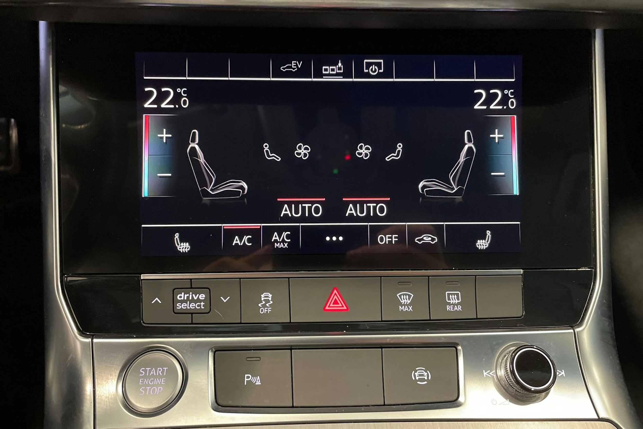 valkoinen Audi A6 2020 kuva 32.
