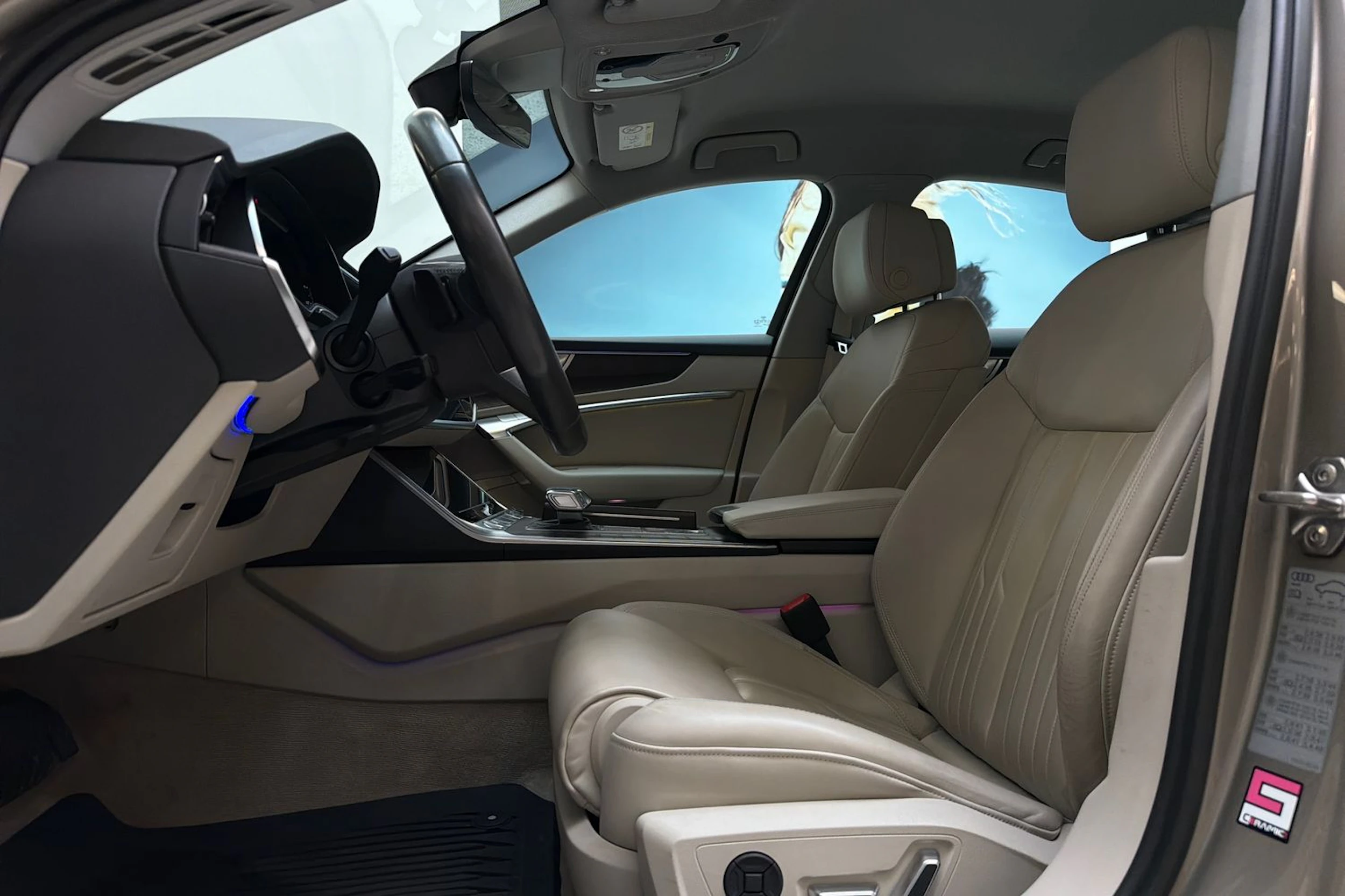 ruskea (beige) Audi A6 2020 kuva 11.