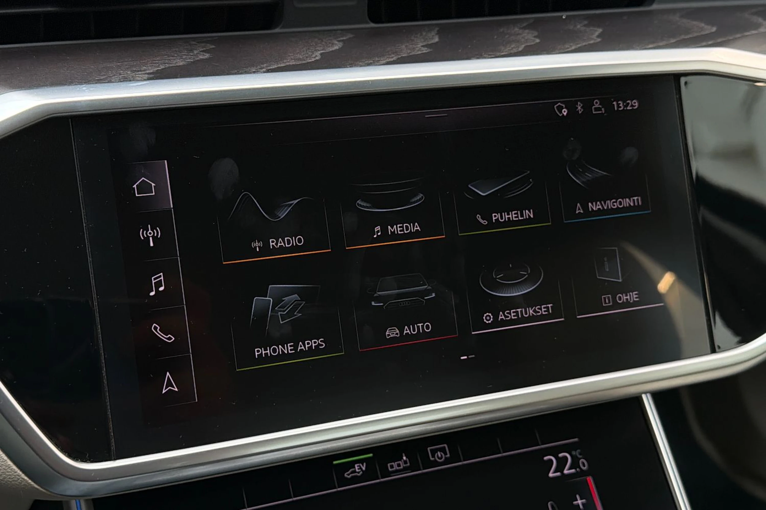 ruskea (beige) Audi A6 2020 kuva 17.