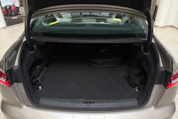 ruskea (beige) Audi A6 2020 kuva 30.