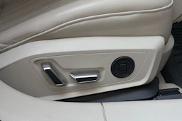 ruskea (beige) Audi A6 2020 kuva 33.