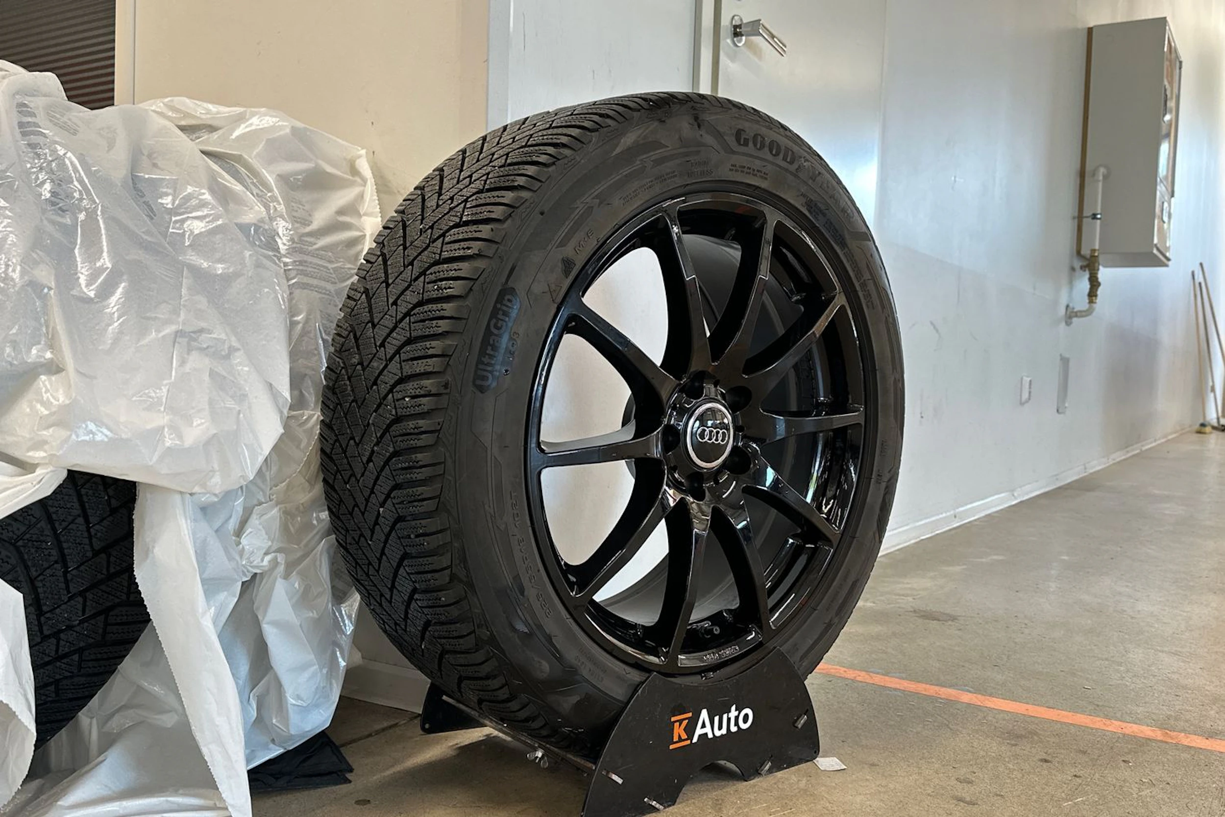 Musta Audi A6 2020 kuva 10.