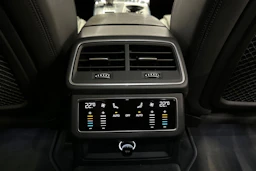 Musta Audi A6 2020 kuva 14.