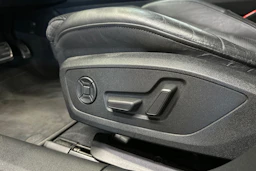Musta Audi A6 2020 kuva 16.