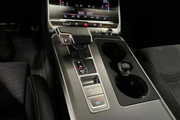 Musta Audi A6 2020 kuva 22.
