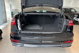 Musta Audi A6 2020 kuva 26.