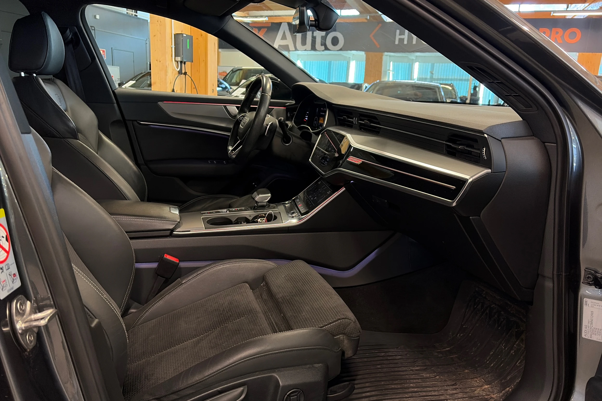 harmaa Audi A6 2021 kuva 5.