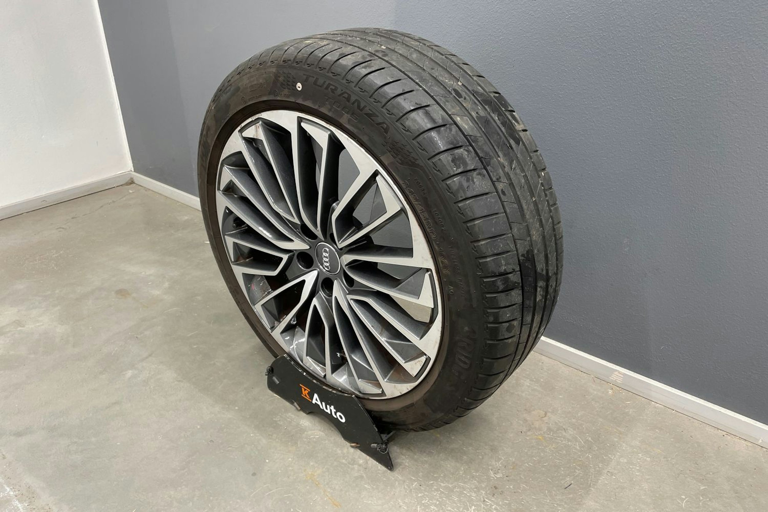 met. harmaa Audi A6 2020 kuva 14.