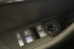 valkoinen Audi A6 2020 kuva 16.