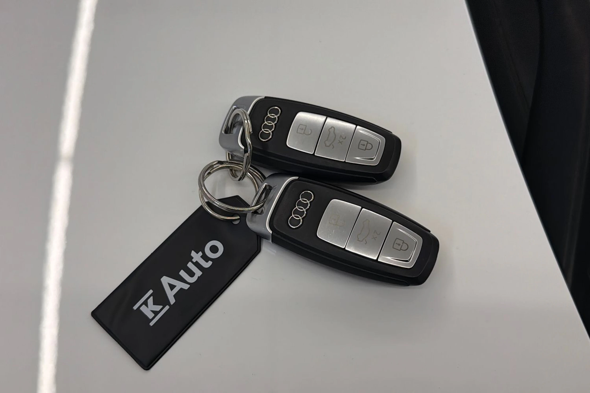 valkoinen Audi A6 2020 kuva 36.