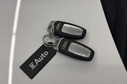 valkoinen Audi A6 2020 kuva 36.