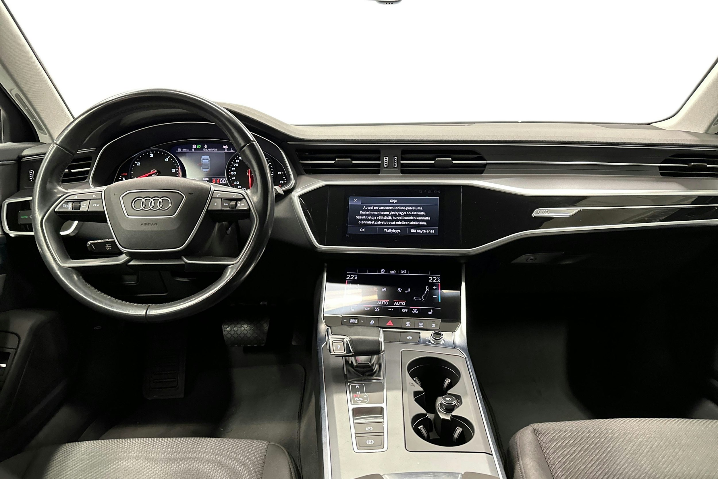 musta Audi A6 2020 kuva 9.