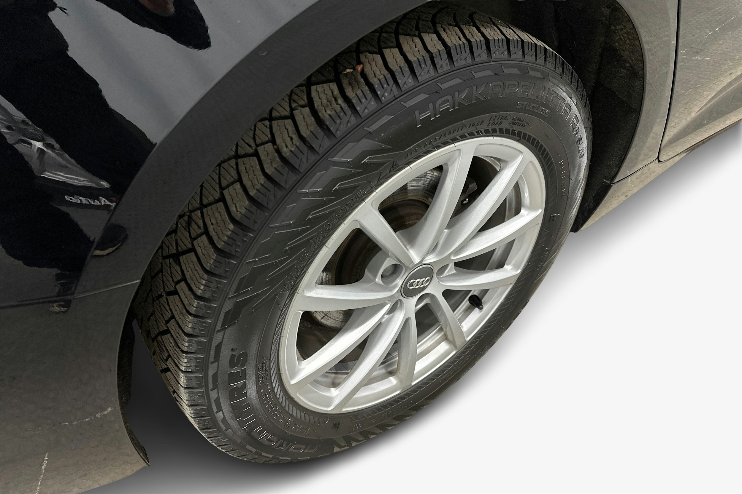 musta Audi A6 2020 kuva 11.