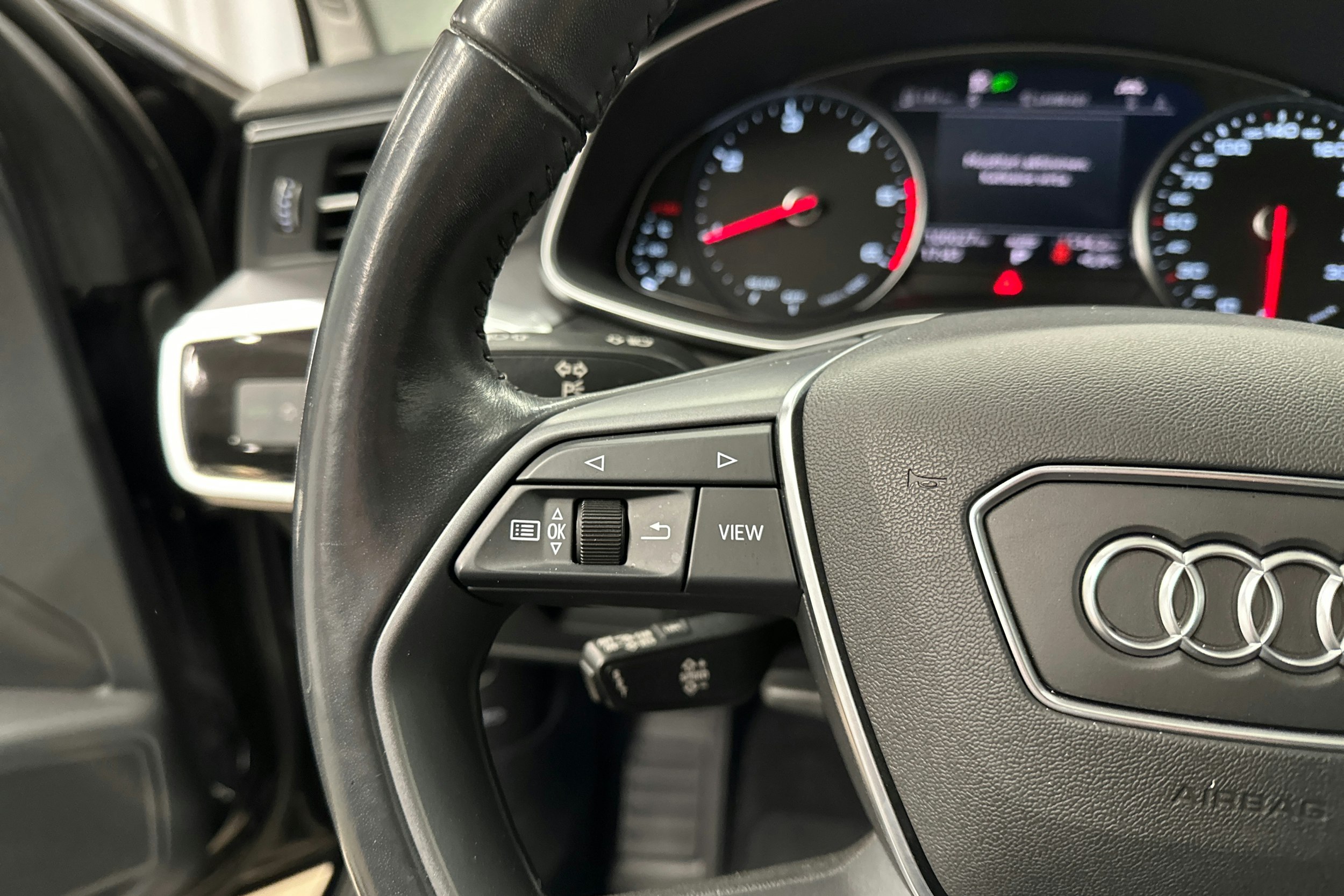 musta Audi A6 2020 kuva 14.