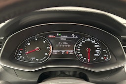 musta Audi A6 2020 kuva 16.