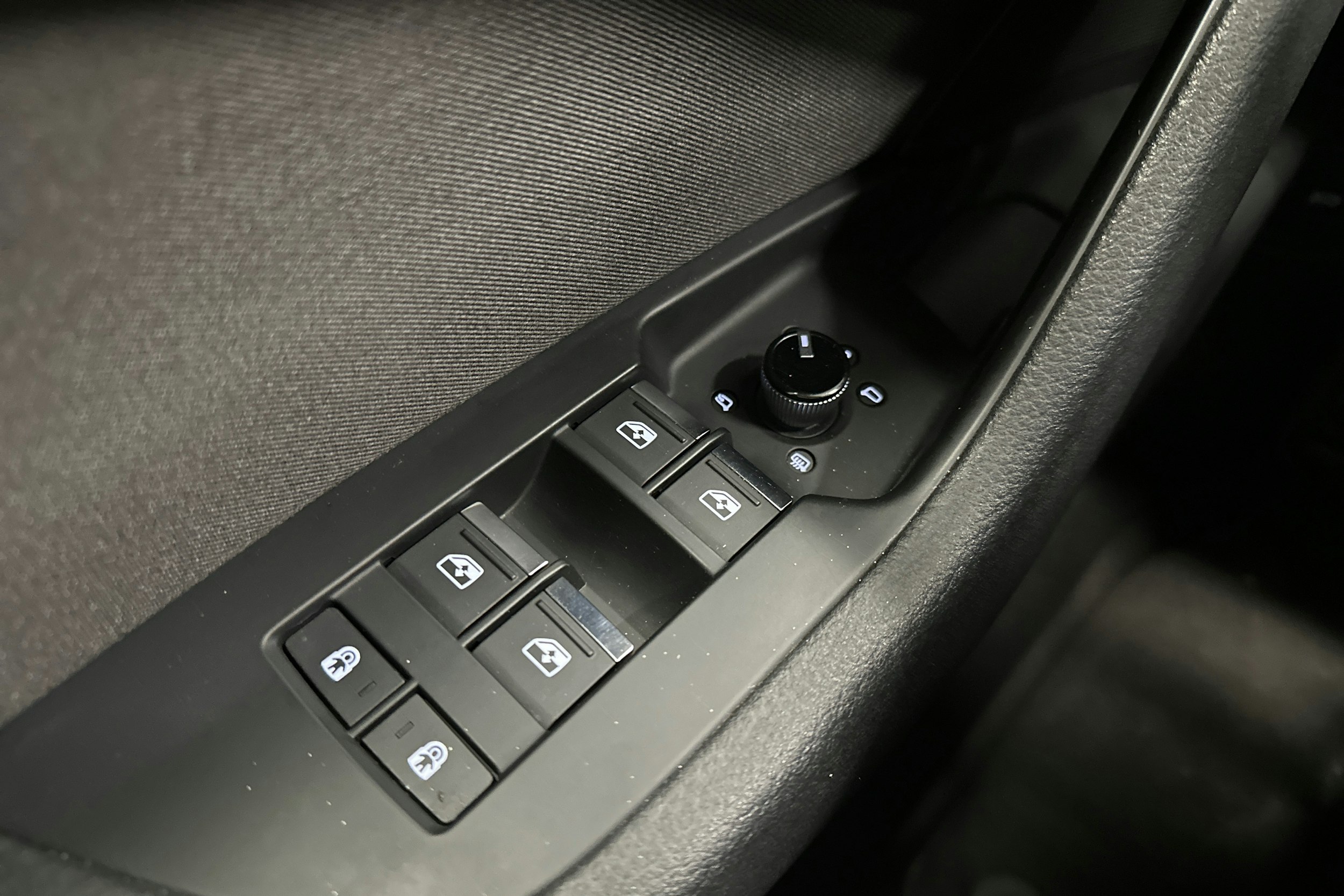 musta Audi A6 2020 kuva 17.