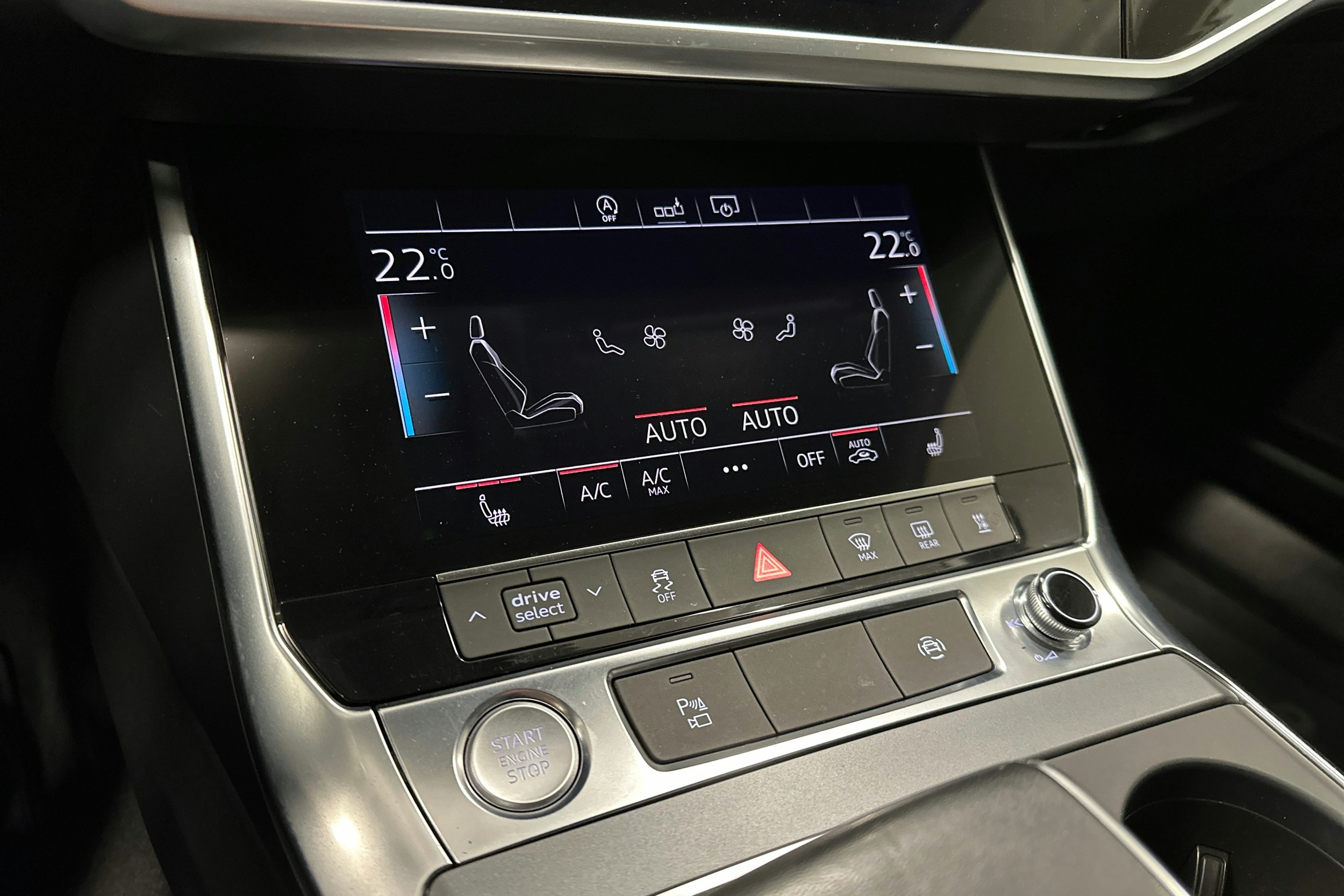 musta Audi A6 2020 kuva 21.