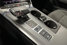 musta Audi A6 2020 kuva 22.