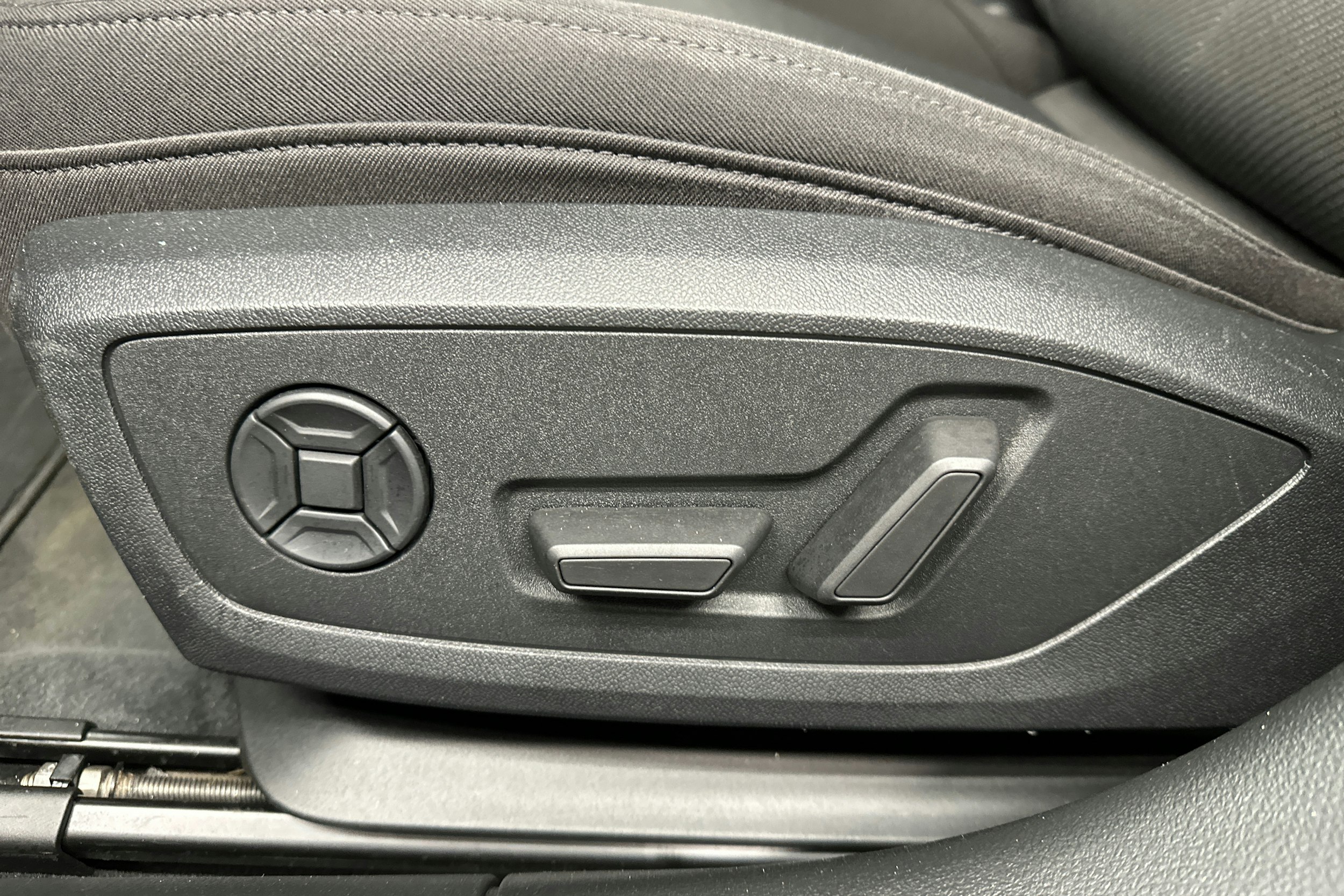 musta Audi A6 2020 kuva 24.