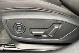 musta Audi A6 2020 kuva 24.