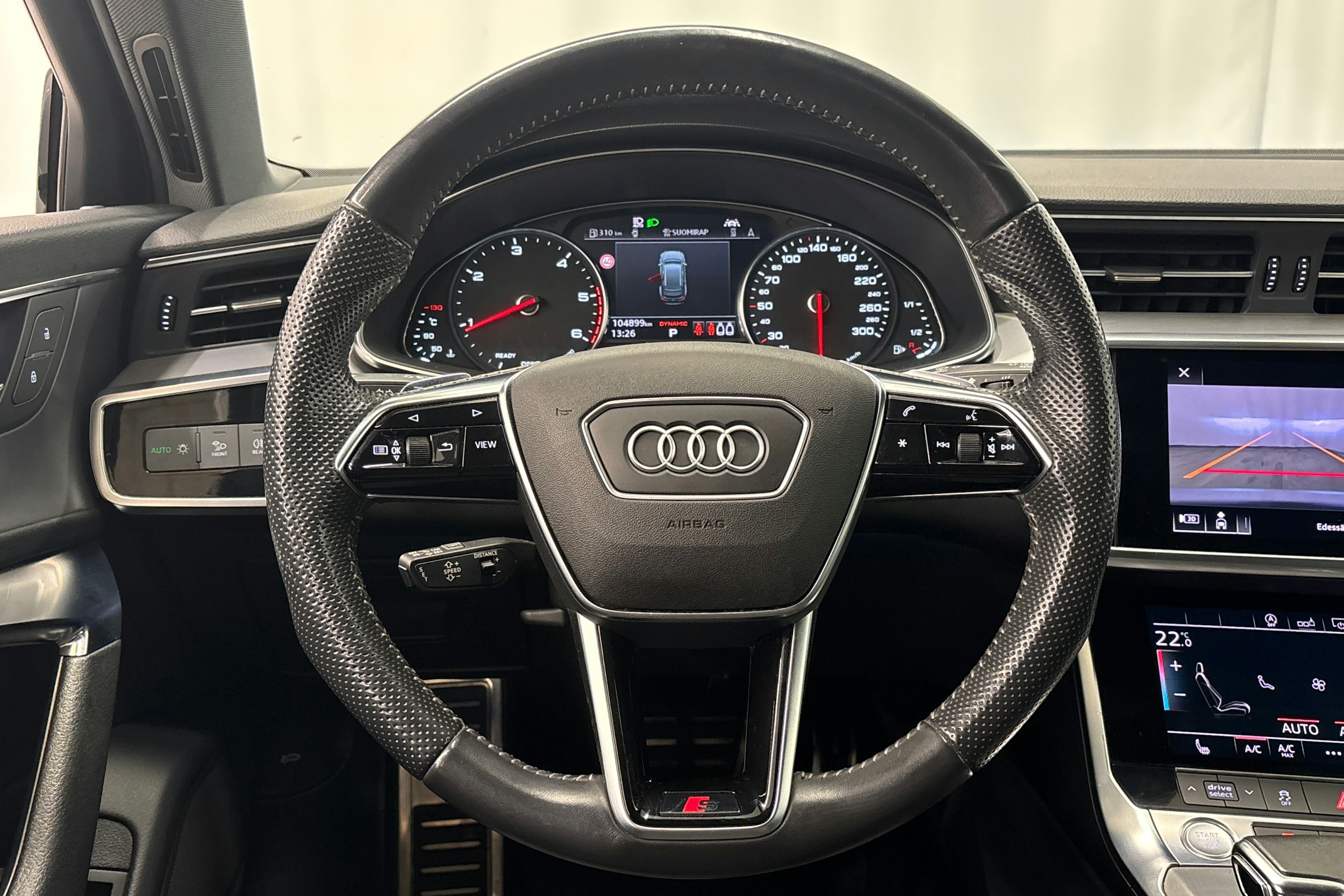 valkoinen Audi A6 2020 kuva 16.