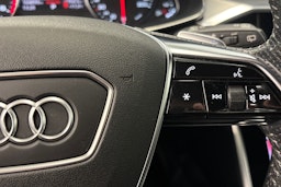 valkoinen Audi A6 2020 kuva 18.