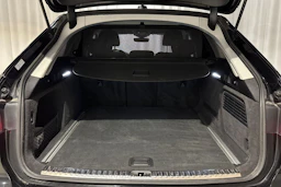 musta Audi A6 2020 kuva 12.