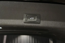 musta Audi A6 2020 kuva 13.