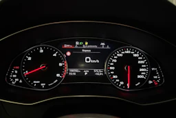 musta Audi A6 2020 kuva 19.