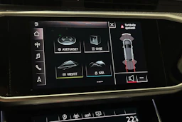 musta Audi A6 2020 kuva 22.