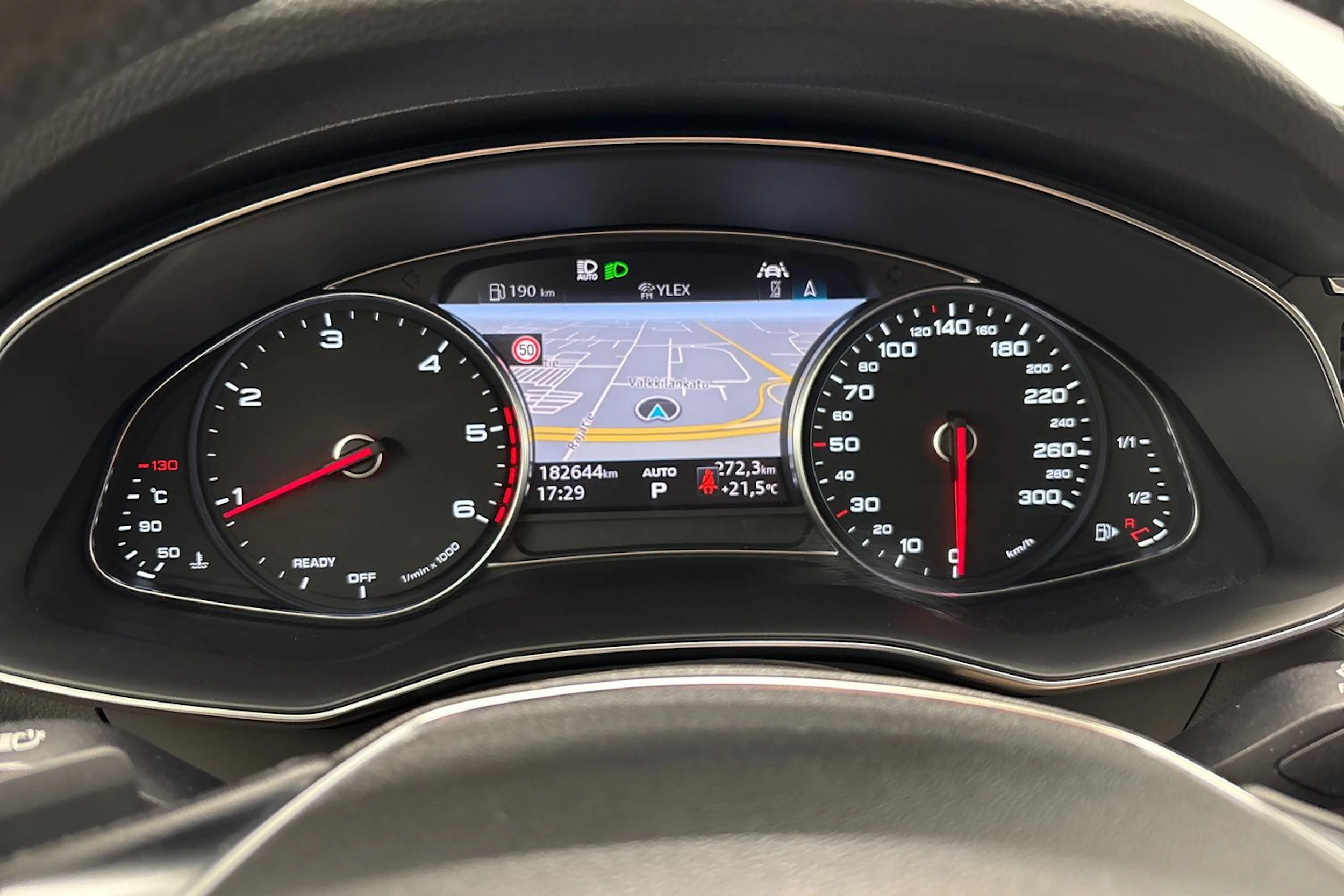 sininen Audi A6 2020 kuva 11.