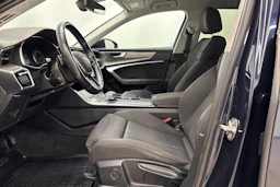 sininen Audi A6 2020 kuva 18.