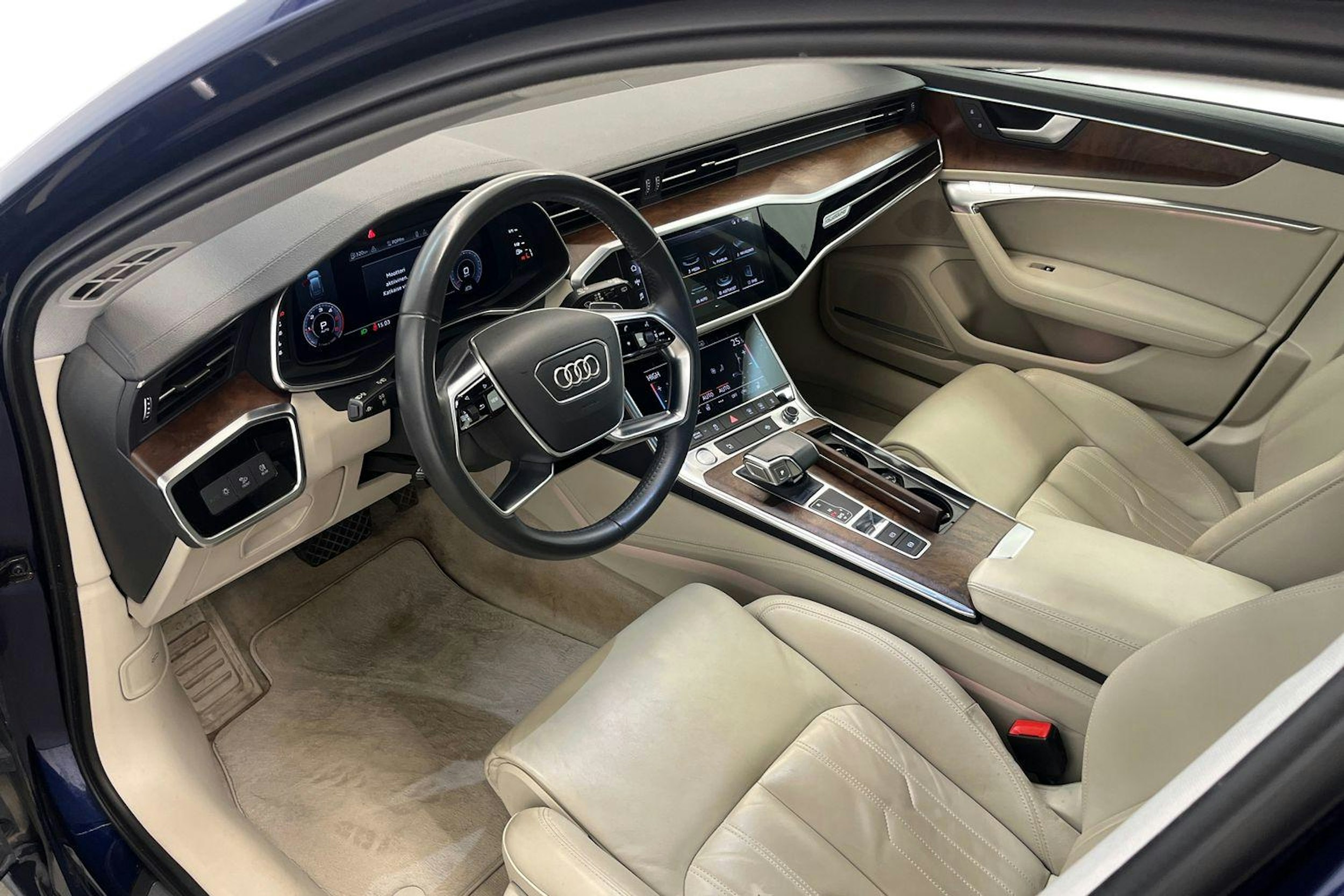 Sininen Audi A6 2020 kuva 7.