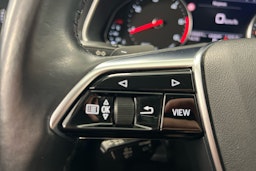 valkoinen Audi A6 2020 kuva 14.