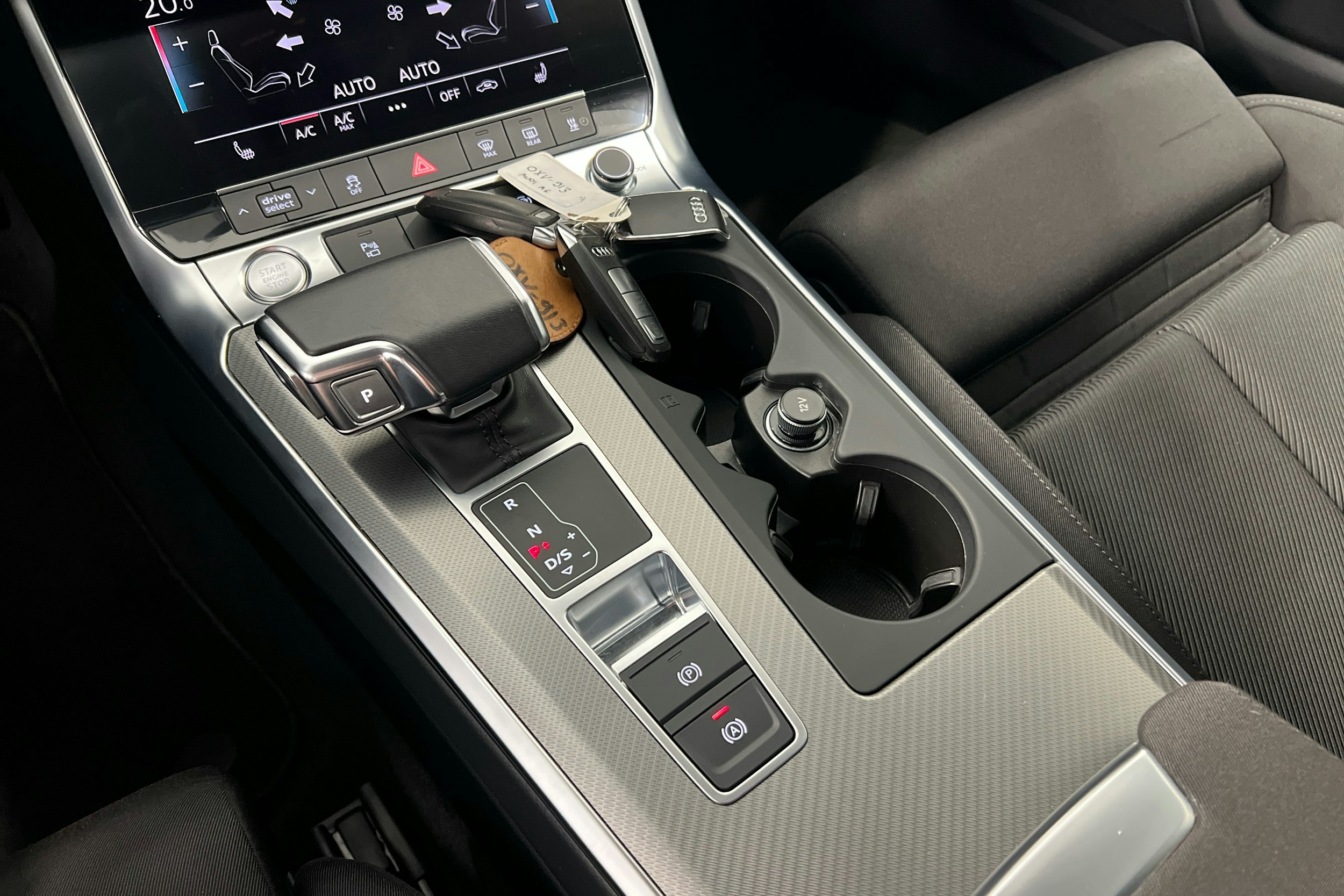 valkoinen Audi A6 2020 kuva 22.